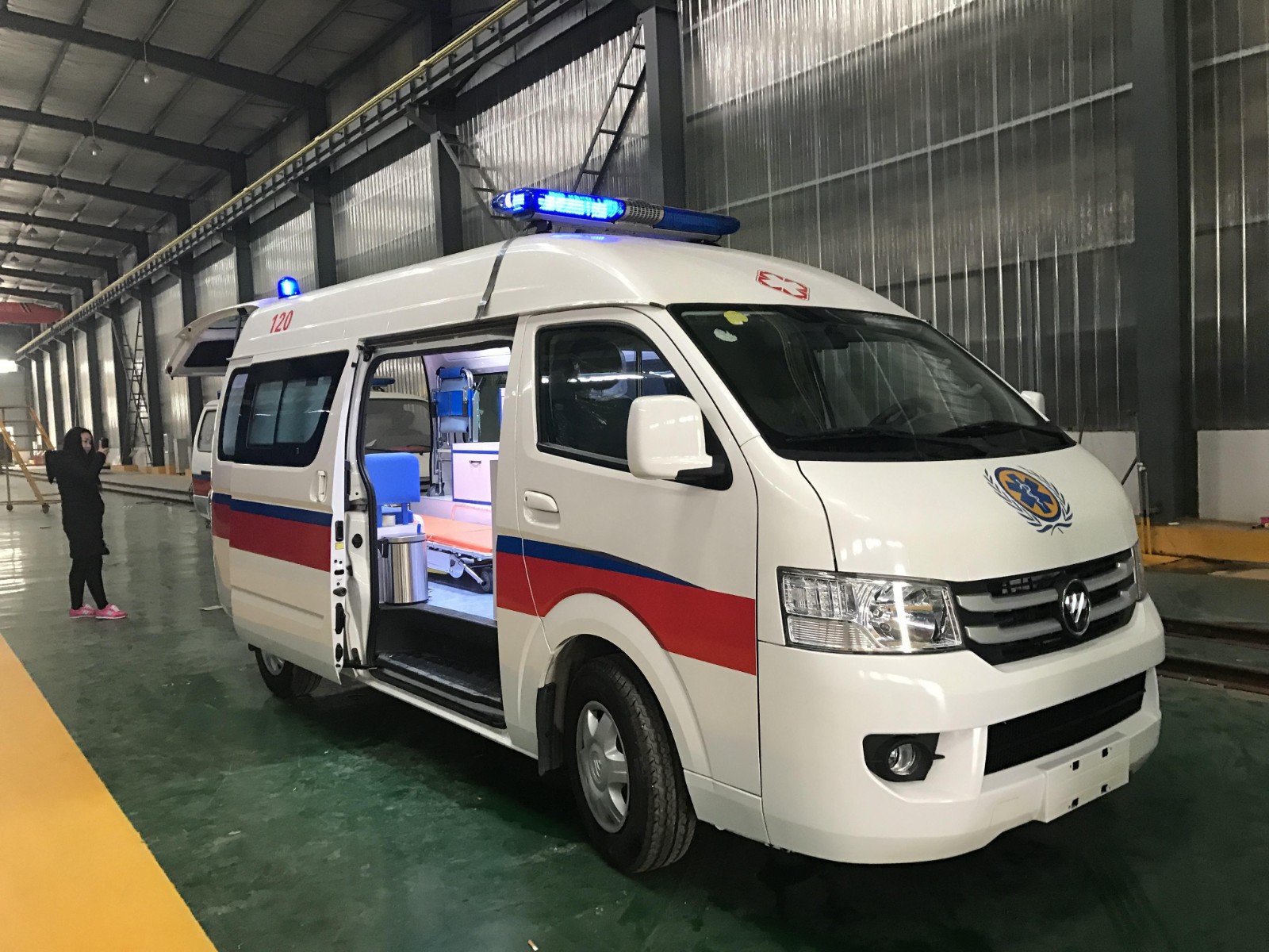 容县救护车转院